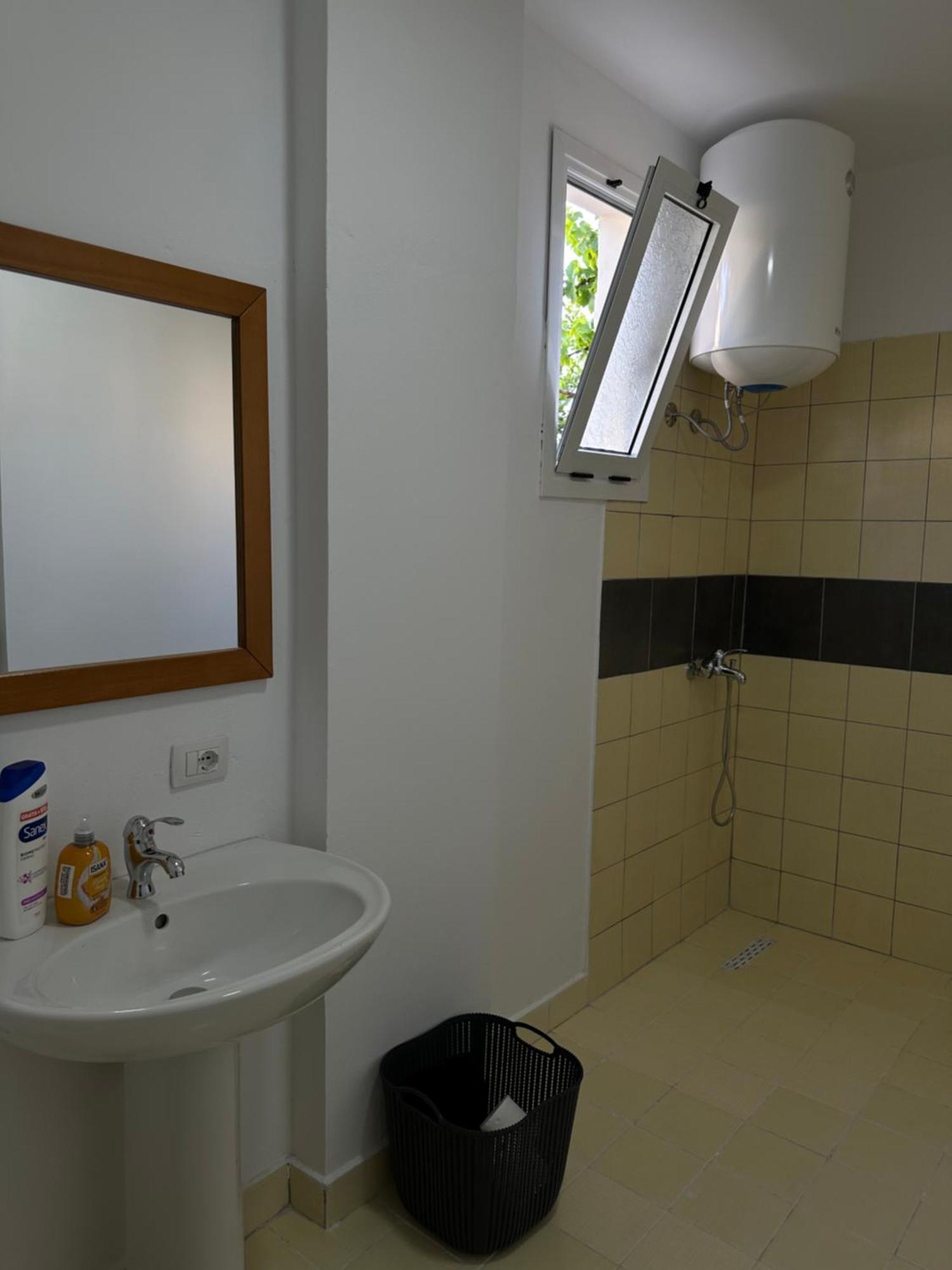 Sunny Rentals Vlorë Екстериор снимка